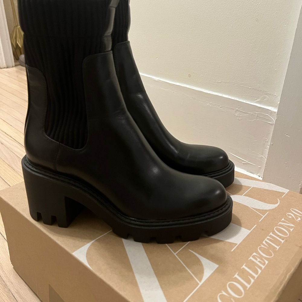 Heeled black winter boots size 7